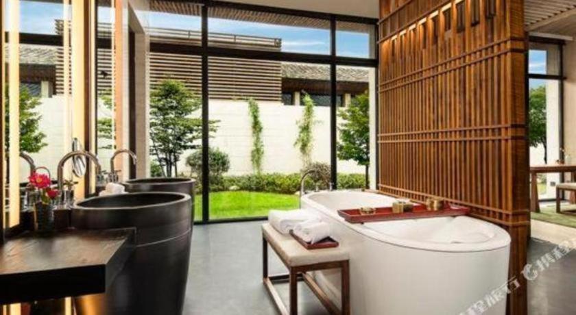 Hotel Ahn Luh Zhu Jia Jiao Shanghái Exterior foto